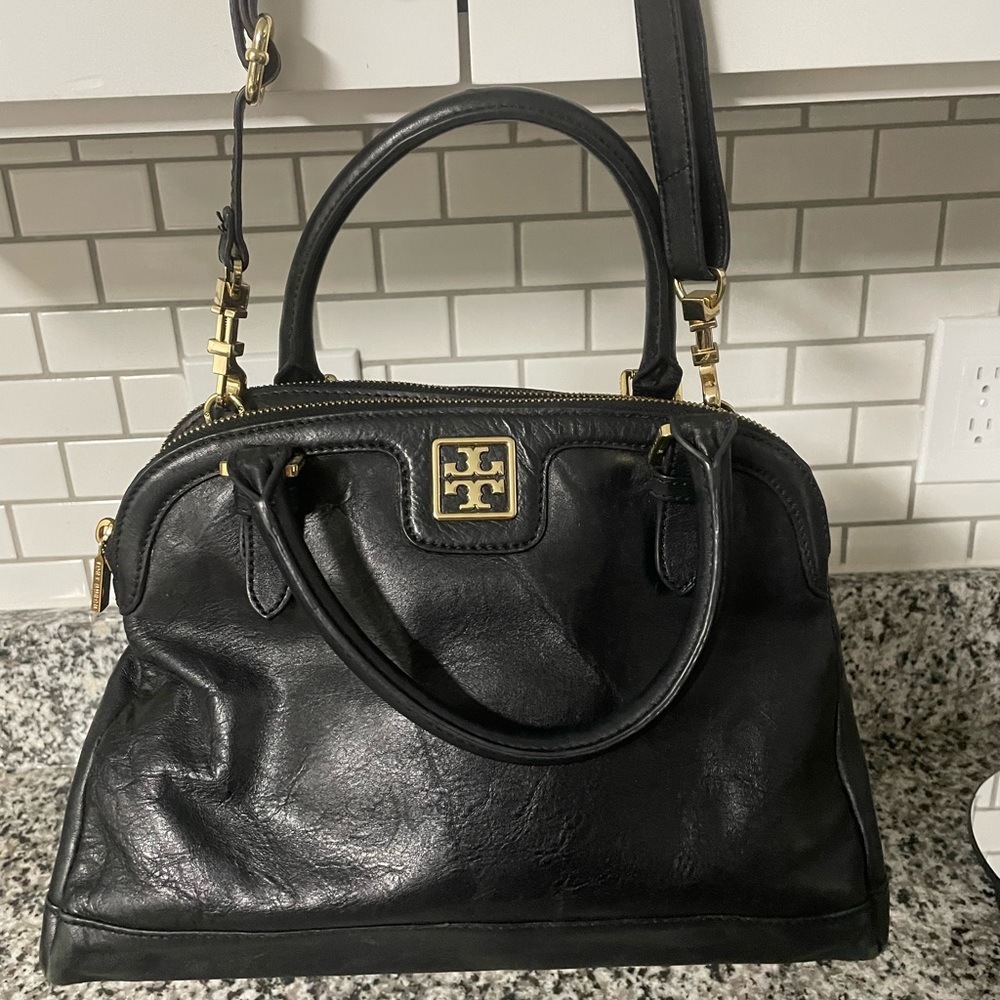 SOLD!!!!!!!!@ TORY BURCH